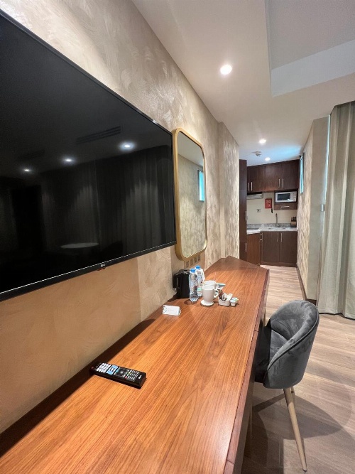 City Seasons Suites image 4